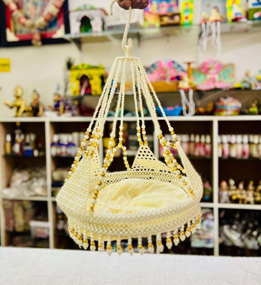 Hanging Pearl Jhula – Cream Krishna Swing for Janmashtami Décor